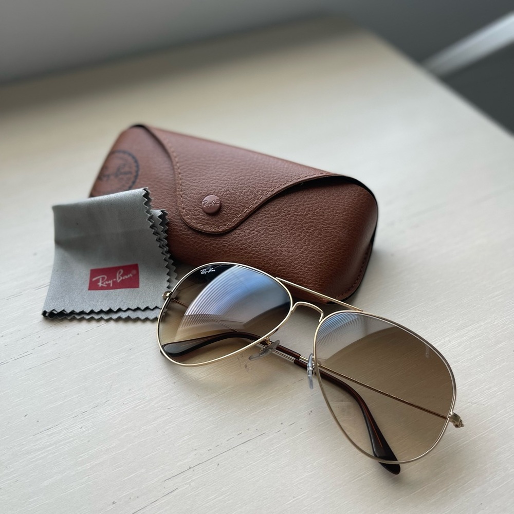 Ray-Ban Gold Aviator Sunglasses with Brown Case